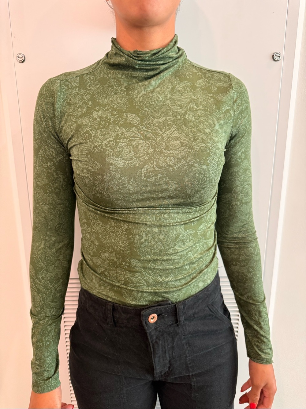 Long Sleeve Green Turtleneck Top